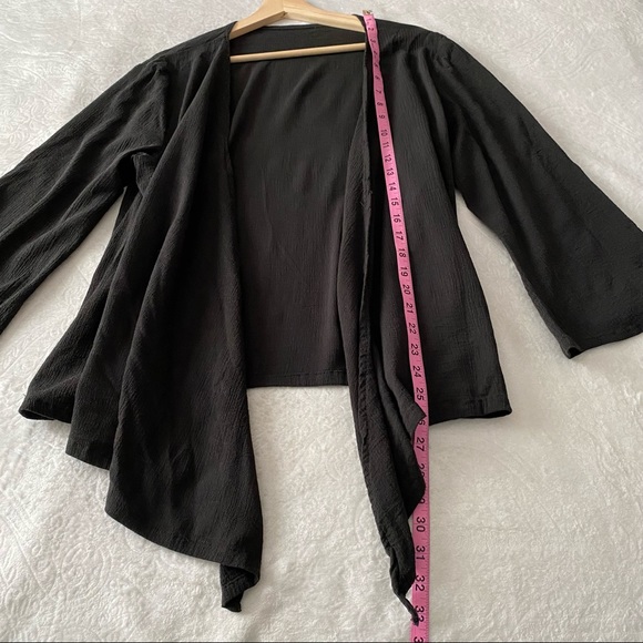 Black Flared Sleeve Tied Waist Top - Picture 4 of 9